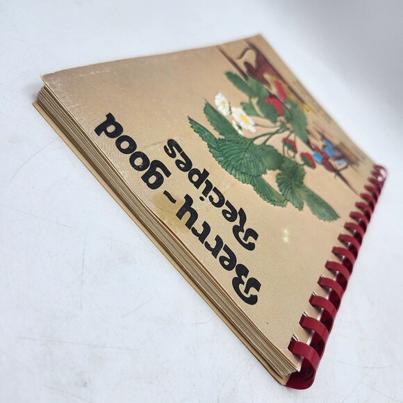 Berry Good Recipes Cookbook First Baptist Church 1988 Lincoln CA - Picture 7 of 7